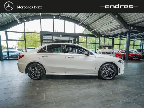 A 250e Lim.+AMG+CARPLAY+MBUX+KAMERA+LENK-ASSIST+