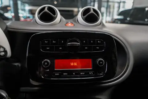 ForTwo EQ+LED+TEMPOMAT+BREMS-ASSISTENT+